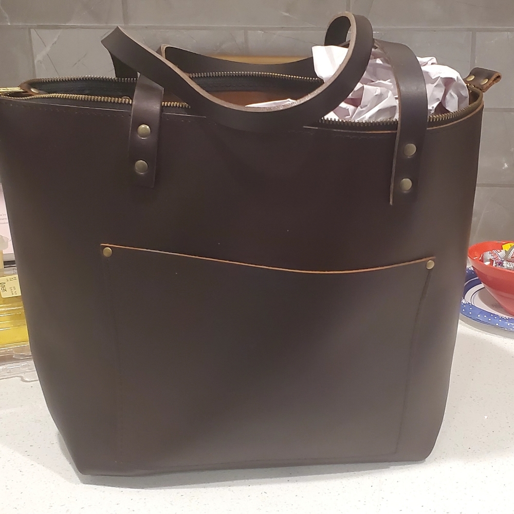 NWT Portland Leather Goods Large Grizzly Tote